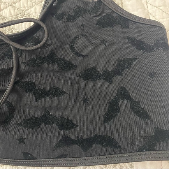Black Lace-Up Bat Print bathing suit top / Plus size - Picture 3 of 7